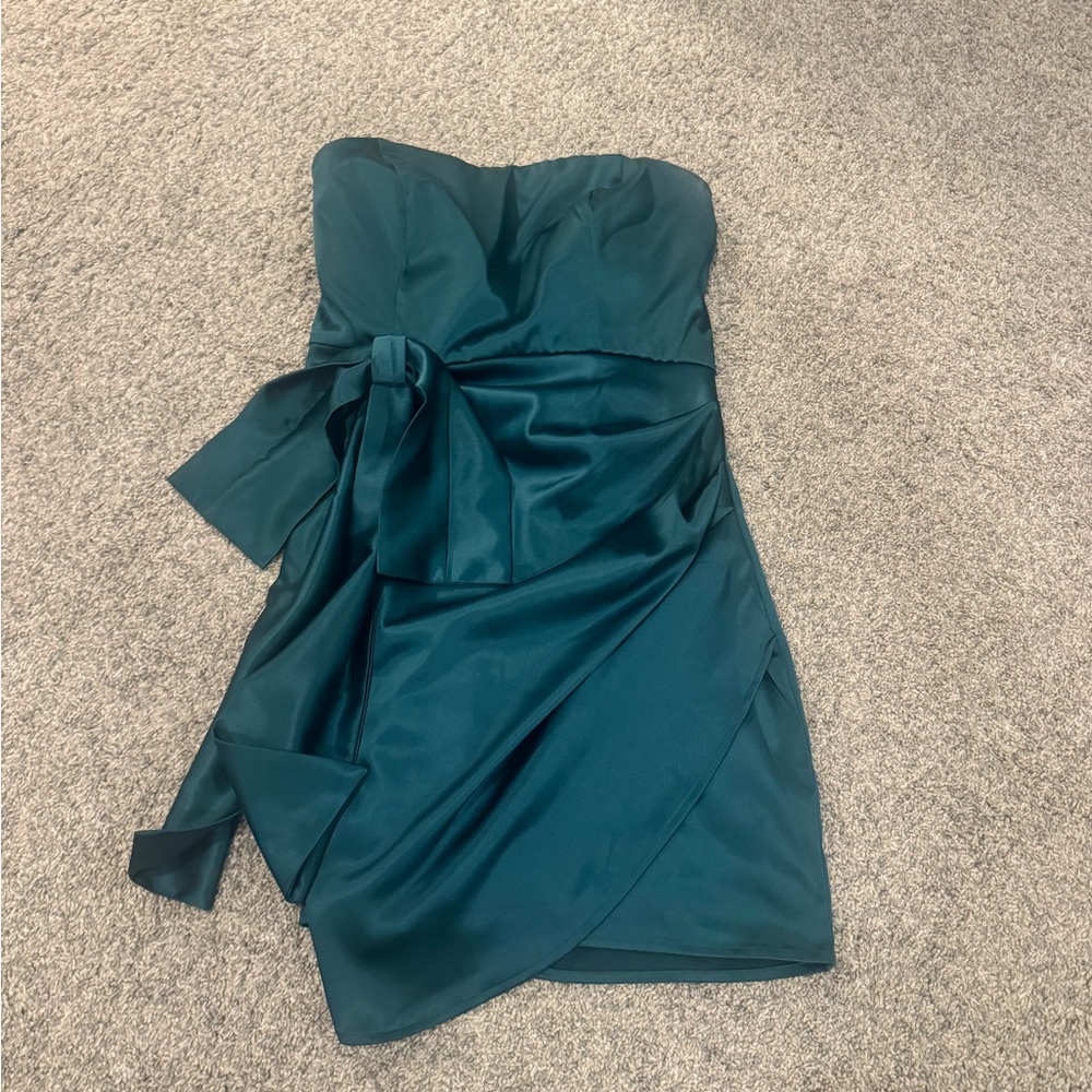 Elegant Green Strapless Dress